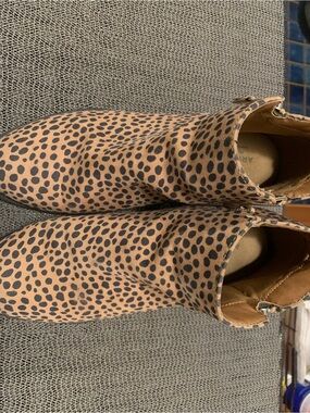 Arizona Jean Company Tan & Black Leopard-Print Ankle Boots